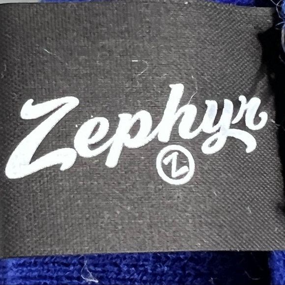 Zephyr line new Blue & white Eagles Pom Pom Knit hat - Picture 6 of 7